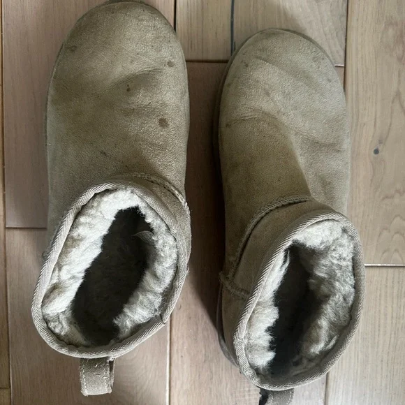 UGG Classic Ultra Mini - Picture 4 of 11